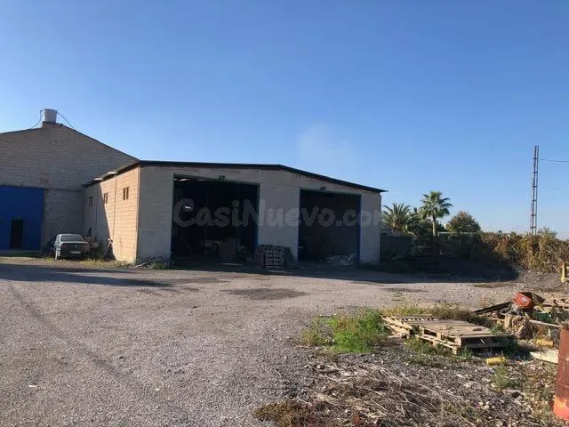Finca Rústica con 2 Navesde 400 m2 aprox, cada una y una cas - foto 3