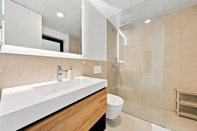 APARTAMENTO DE LUJO CON VISTAS PANORÁMICAS AL MAR EN CARAT I – CARVAJAL, FUENGIROLA — 16