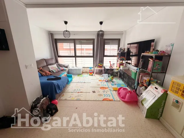 AMPLIO ENTRESUELO CON GARAJE, TRASTERO Y TERRAZA