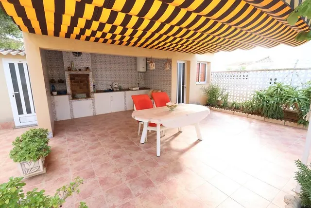 Chalet independiente en Las Filipinas con impresionante parcela de 1.514 m2 — 21