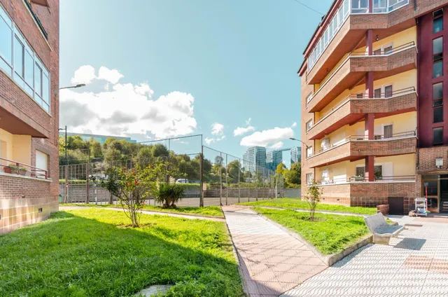 Piso en la estrecha , Oviedo — 38