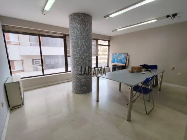 Excelente oficina-despacho en el centro de Tudela - foto 5