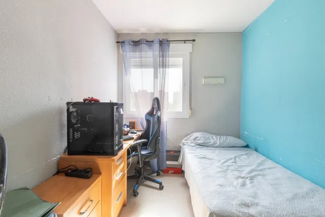 PISO VPO DE CUATRO DORMITORIOS CON GARAJE EN PADRE CLARET — 11