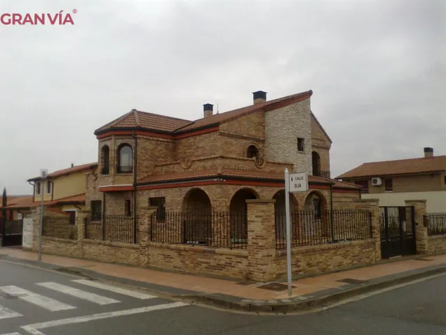 Gran chalet en urbanización de lujo en Navarrete — 40