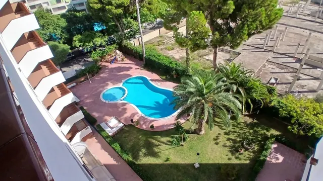 Espectacular Ático Esquinero con Licencia Turística, Plaza de Parking y piscina comunitaria. — 19