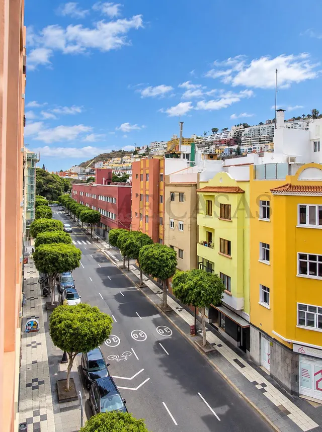 Piso reformado,  3 dormitorios, balcon en arenales - Las Palmas — 12