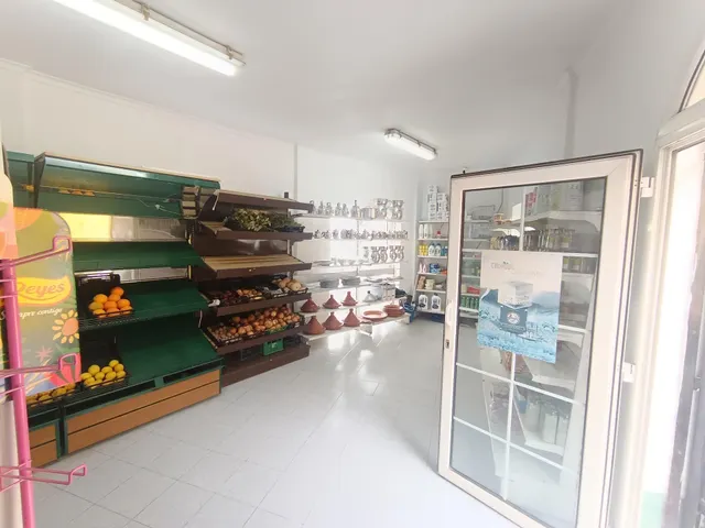 ++Local Comercial en Venta en Barrio de San Roque - Excelente Oportunidad de Inversión++ — 2