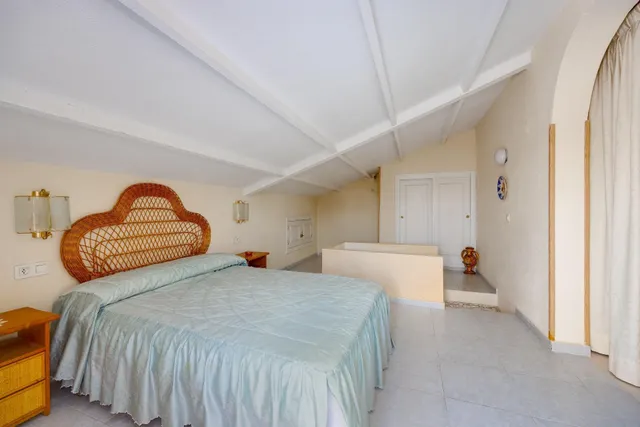 ESPECTACULAR BUNGALOW EN PLANTA ALTA CON PISCINA COMUNITARIA Y PLAZA DE GARAJE — 19