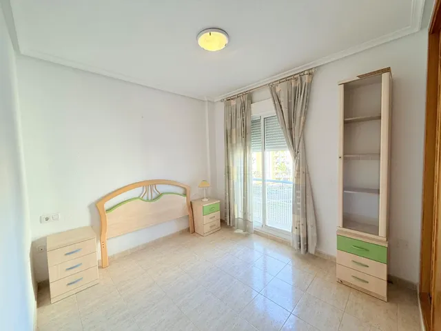 Apartamento situado en el kilómetro 14 de La Manga del Mar Menor, en el residencial Puerto Mar I y II. — 19