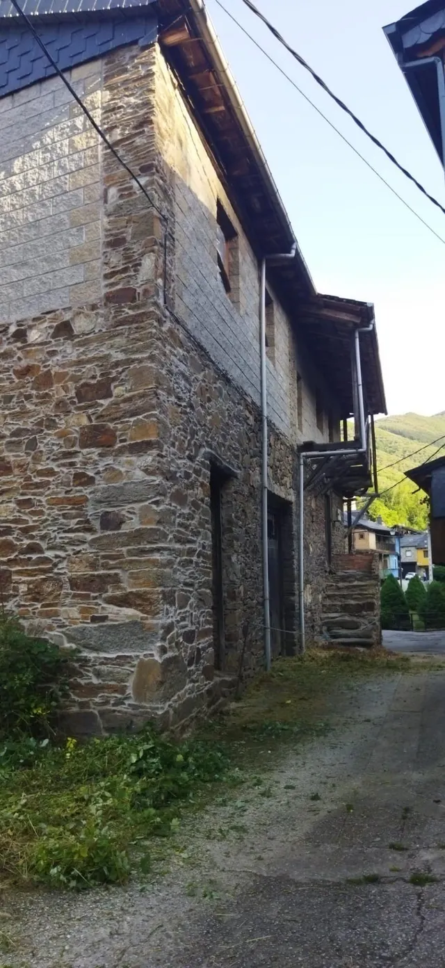 SE VENDE CASA EN CONSTRUCCIÓN  EN VILLANUEVA DE VALDUEZA — 13