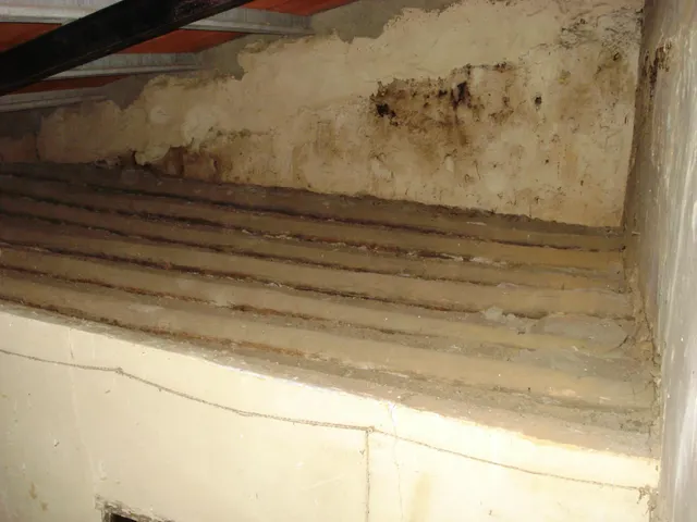 Se vende piso para reformar con Tejado Reformado — 10