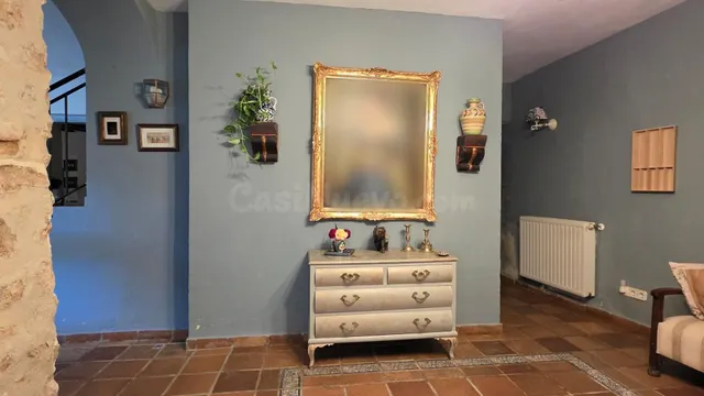 Casa de estilo rústico con cueva en Pozuelo del Rey - foto 4