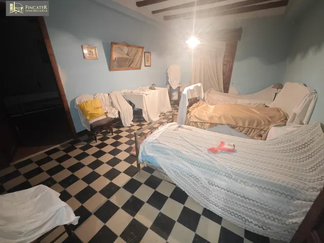 CASA EN CELLA — 27