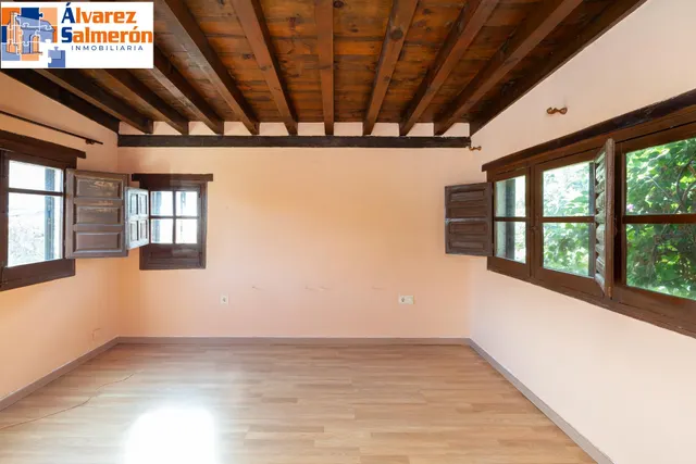 Preciosa casa en Ogíjares con piscina y jardín — 28