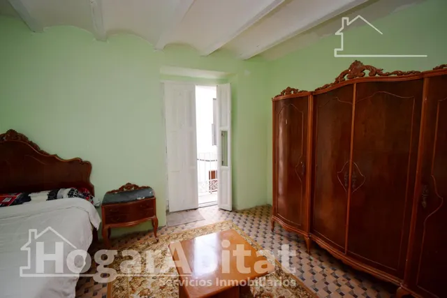 AMPLIA CASA CON 2 TERRAZAS Y GARAJE — 19