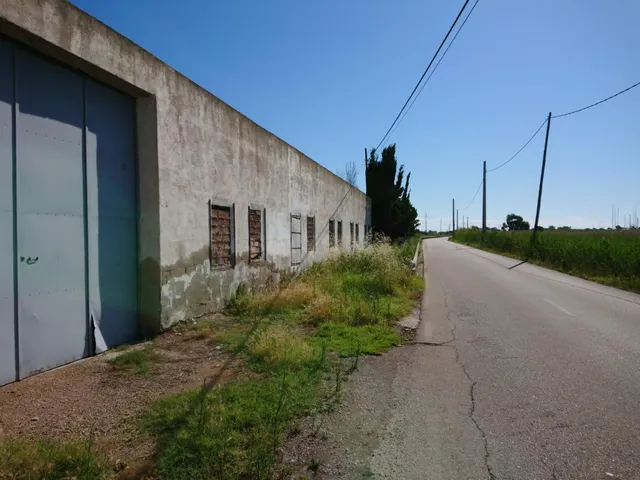 Oportunidad de Inversión: Nave Industrial en Venta por €969.