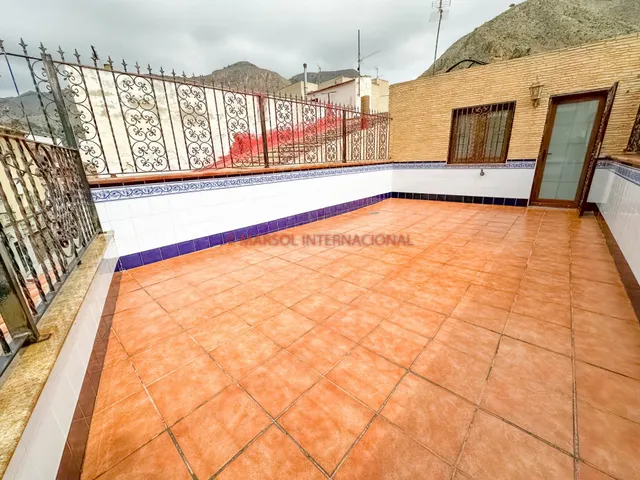CASA DE NUEVA CONSTRUCCIÓN, AÑO 2011 EN ORIHUELA — 27