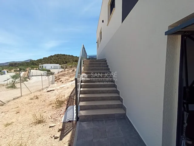 Se vende Villa con piscina en Cañada de la Leña — 9
