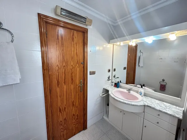 Amplio y acogedor 4º SIN ASCENSOR en zona Pisos Grises (Elche) — 22