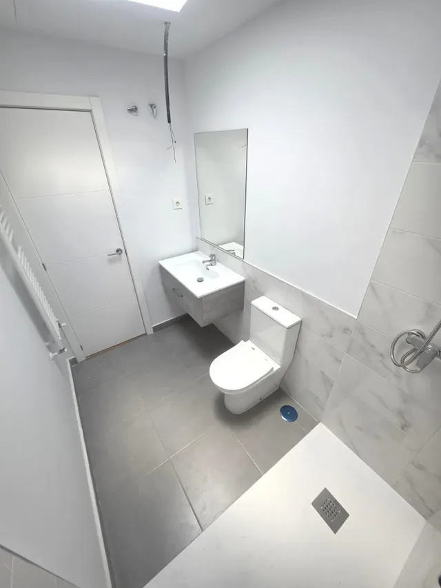 DÚPLEX DE OBRA NUEVA EN EL CENTRO — 24