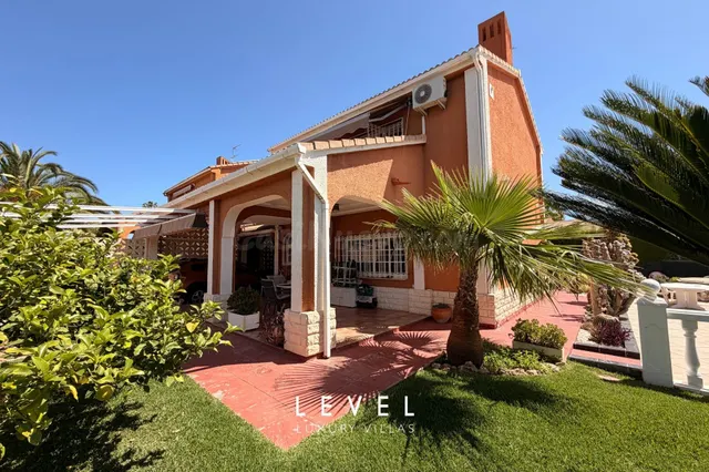 Exclusiva vivienda independiente con piscina y jacuzzi en Sa - foto 2