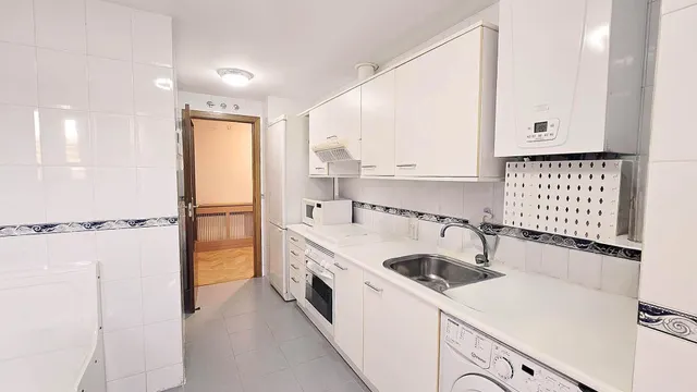 ¡en venta! piso con terraza acristalada, plaza de garaje y trastero en Boadilla del Monte — 13