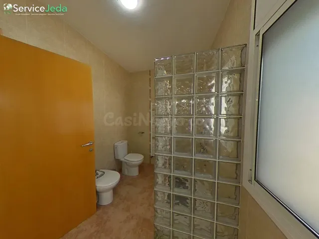 ¡Tu Oasis Privado en La Bisbal! Casa Exclusiva con Piscina,  - foto 5