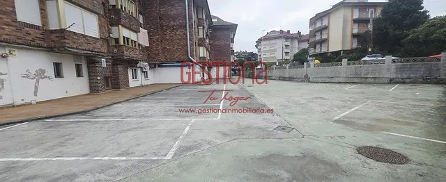 LOCAL COMERCIAL EN PRIMERA LINEA DE PLAYA. ISLA — 30