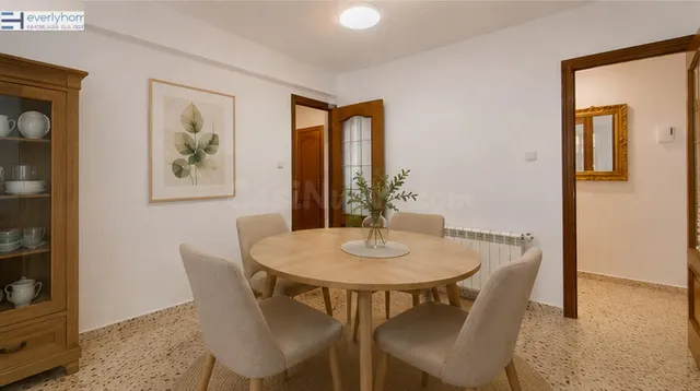 Piso totalmente exterior de 4 habitaciones con ascensor en  Ayora – Blasco Ibáñez — 5