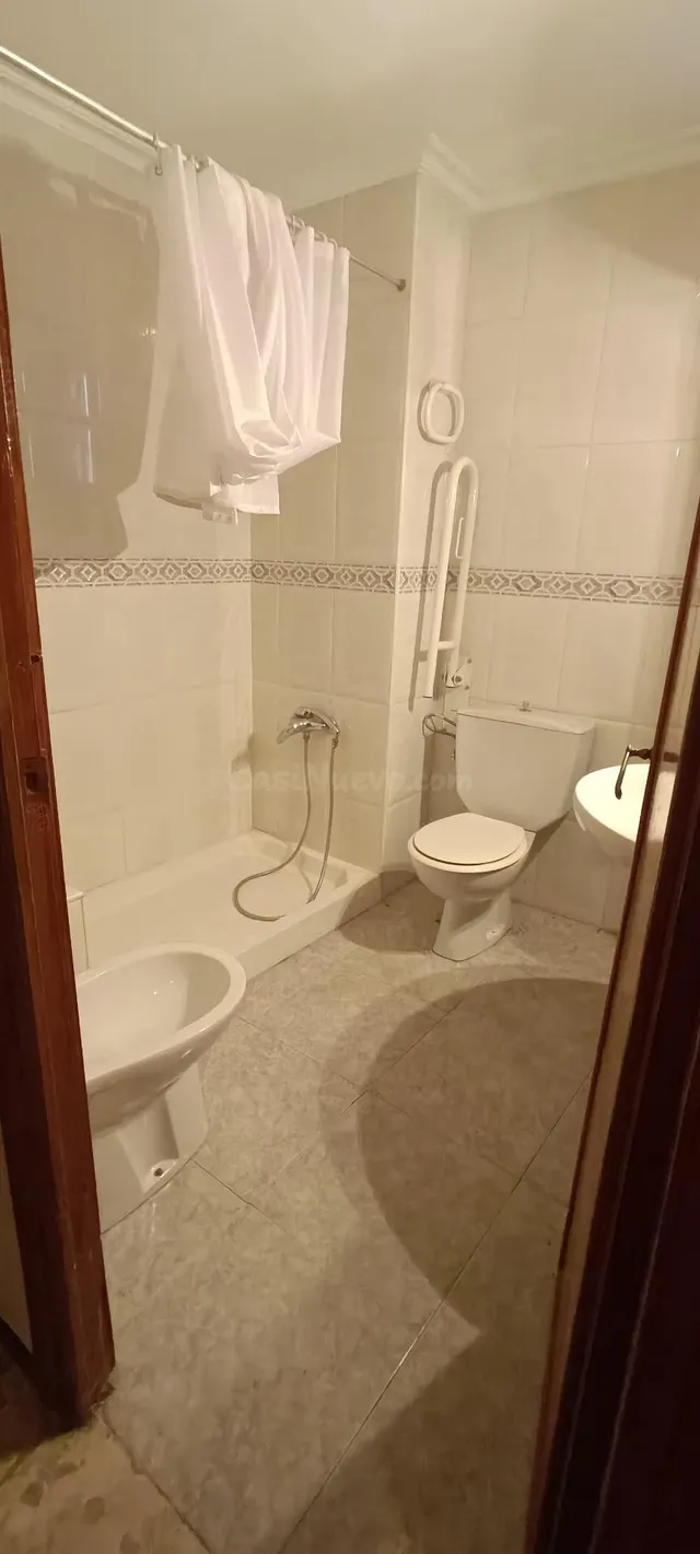 PISO BAJO 125 m2 CON DOS PATIOS - foto 5