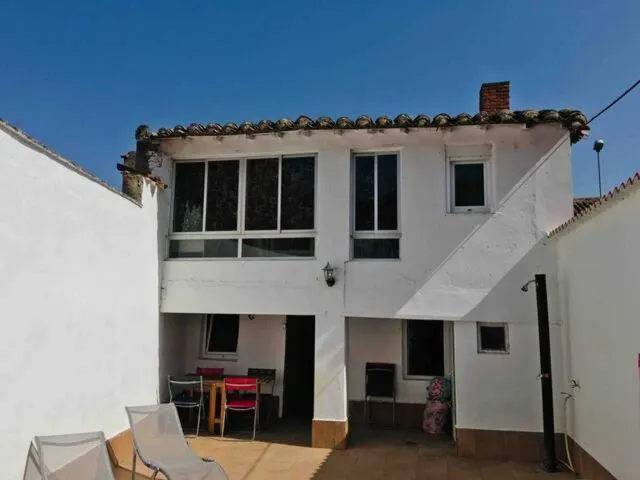 SE VENDE CASA DE DOS PLANTAS EN VALENCIA DE DON JUAN, COCINA