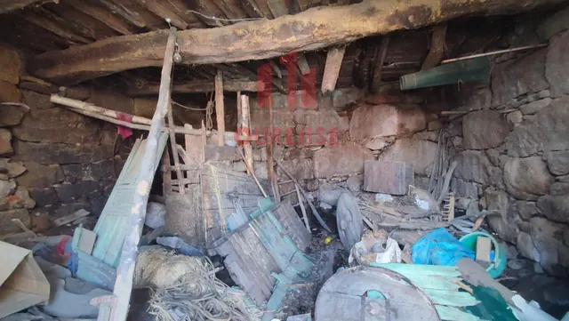 CASA DE PIEDRA PARA REFORMAR CON PARCELA CERCANA DE UNOS 800 - foto 3