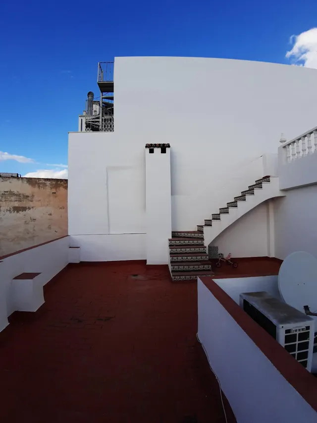 CASA MUY AMPLIA DE 4 DORMITORIOS LISTA PARA ENTRAR A VIVIR ( LAS LAGUNAS) — 42