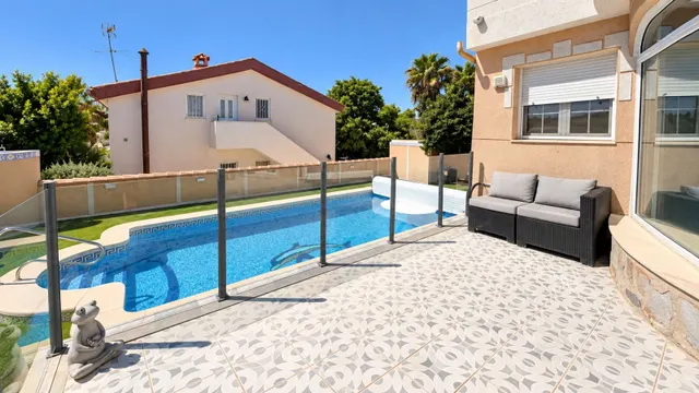 Villa 6 habitaciones 168m² en venta - Ciudad Quesada — 35