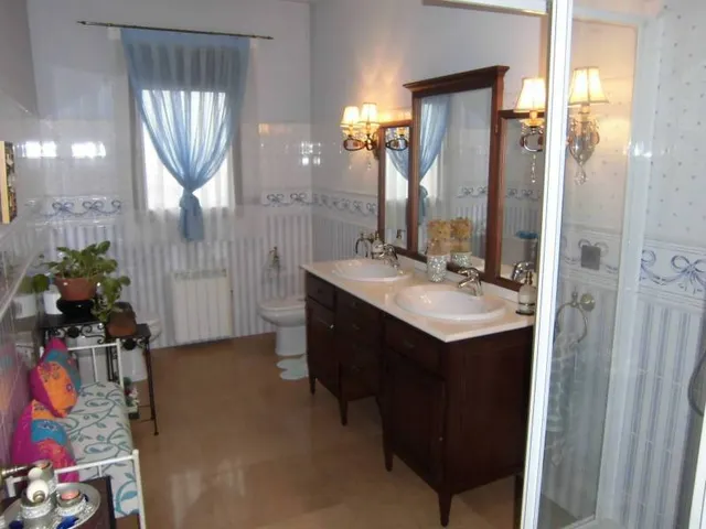 CHALET INDEPENDIENTE EN VENTA EN URB. LA ALCAYNA, AMPLIO, LUMINOSO Y EN PERFECTO ESTADO — 9