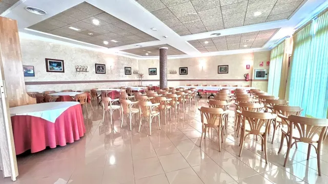 Local comercial 33 habitaciones en venta - Pueblo 8 — 5
