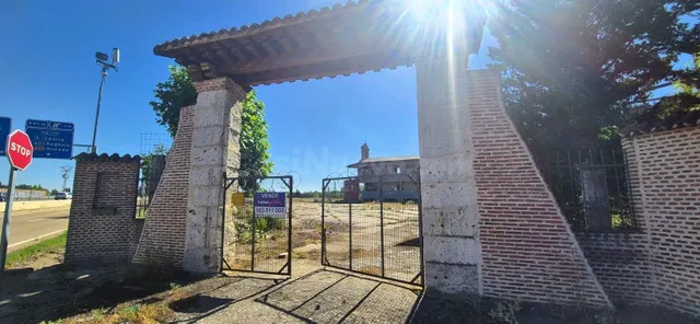 EN VENTA EDIFICIO EN CIGALES — 2