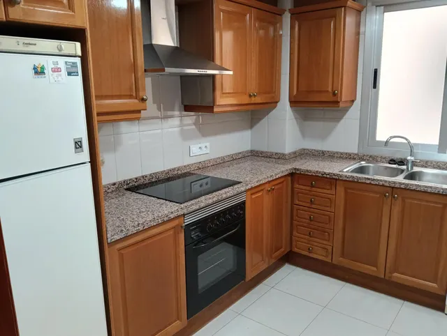 ALQUILER ANUAL: PISO en Parque del lago, peri 18, Castellón — 8