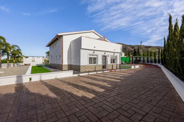 Chalet 6 habitaciones 336m² en venta - Costa del Sol — 2