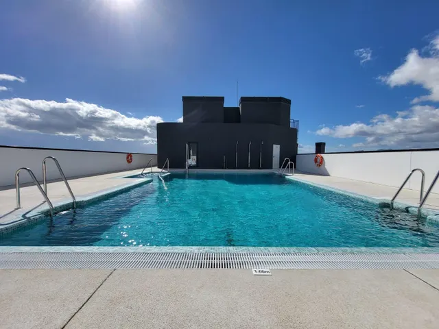 OPORTUNIDAD TORRE MARTIRICOS! — 24