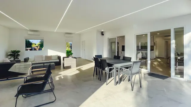 Chalet de lujo en venta en Benidorm: 6 dormitorios y 4 baños dividido en 2 casas independientes — 12