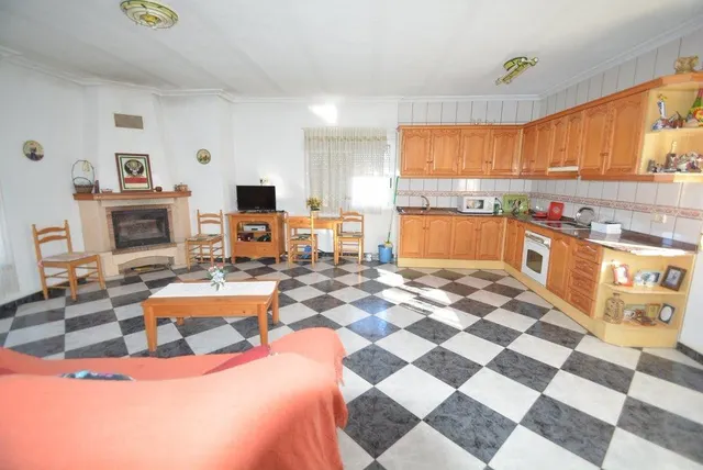 Magnífico chalet en Orihuela zona Urb. Montepinar, 344 m2. y parcela de 2737 m2. — 4