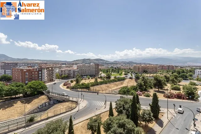 FANTASTICO PISO EN ROTONDA EUROPA — 37