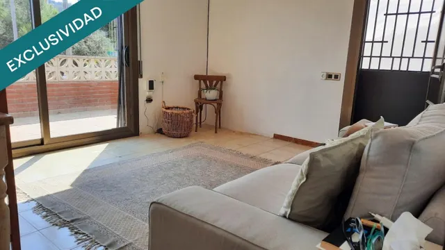 Oportunidad casa con muchas posibilidades. — 24