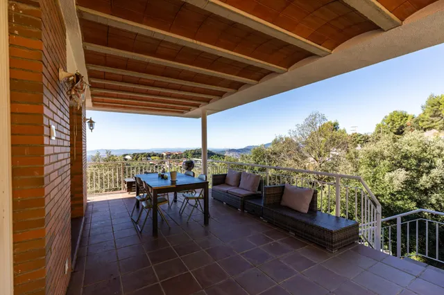 Casa con vistas espectaculares — 7