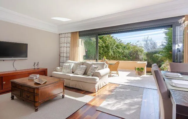 Magnifico Apartamento en Golf los Naranjos Nueva Andalucia Marbella — 2