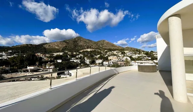 LLAVE EN MANO. ÁTICO MARIPOSA CON ENORME TERRAZA, ORIENTACIÓN SUROESTE Y VISTAS PANORÁMICAS AL MAR — 12