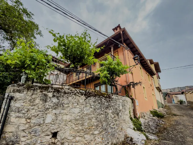 Espectacular casa en venta en Puentedey, uno de los pueblos  - foto 2