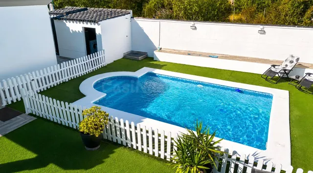 Chalet ideal para vivir todo el año, en la entrada de Chiclana. — 5