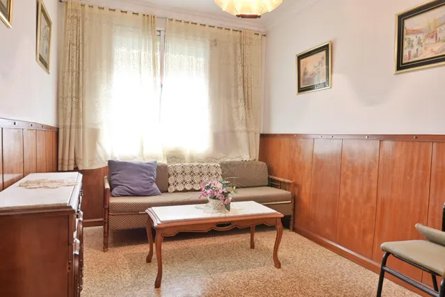 Piso de Renta libre en venta de cuatro dormitorios con terraza zona Parque Alcosa — 11